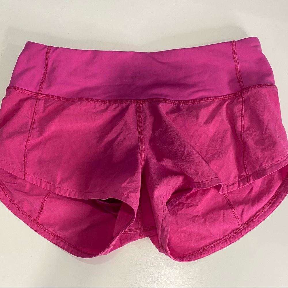 Lululemon pink shorts (sonic pink/speed ups/2.5 in)